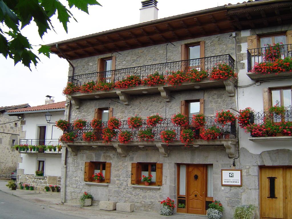 Casa Rural Martxoenea Landetxea Arruazu Exterior foto